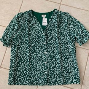 NWT JCrew Factory green with petite flowers short sleeve, button front blouse
